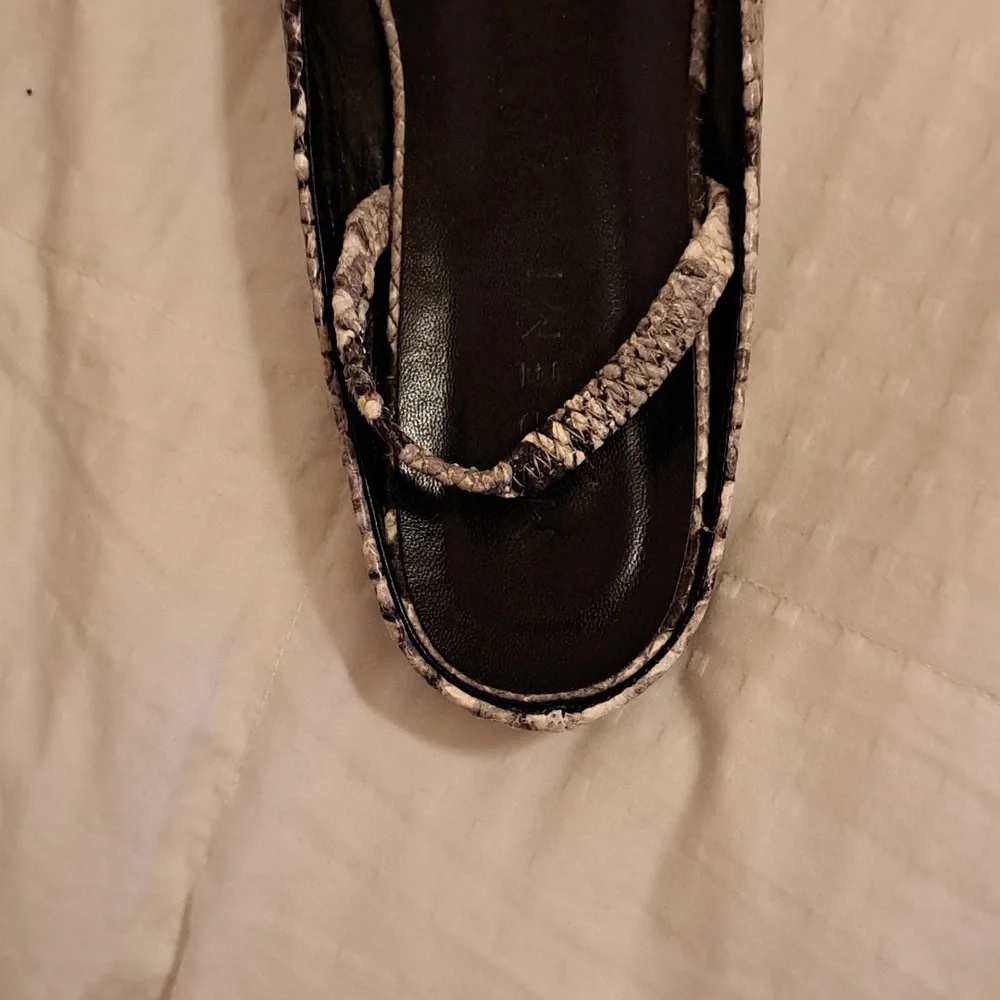 M Gemi snakeskin ballet flats w/ squared off toe 39 (8.5) - Picture 12 of 12